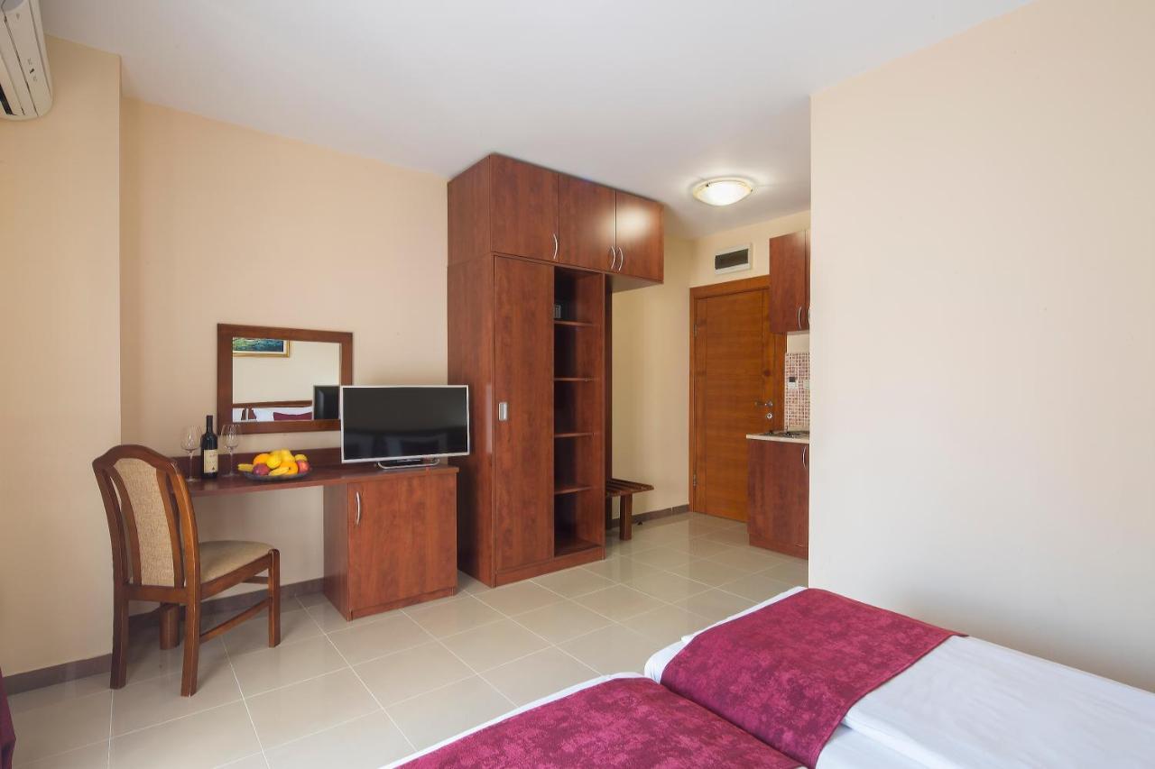 Apartmani Salus Budva Exterior photo